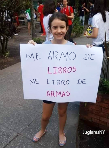 Me armo de libros, me libro de armas